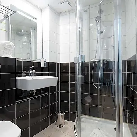 Otel 1er 3*