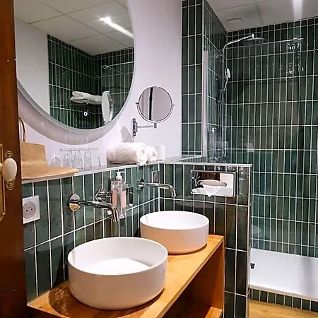 1er Hotel