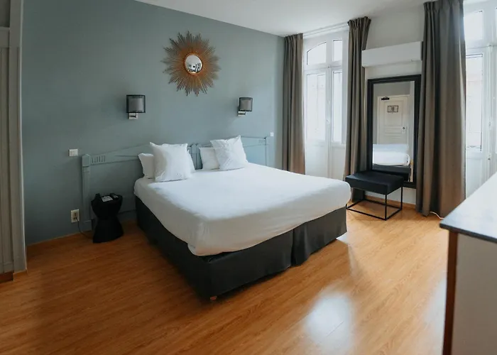 アルベール プルミエ ホテル 3*