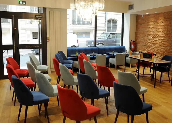 アルベール プルミエ ホテル 3*